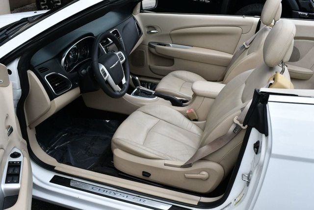 2012 Chrysler 200 2 Door Convertible Limited W/Navigation