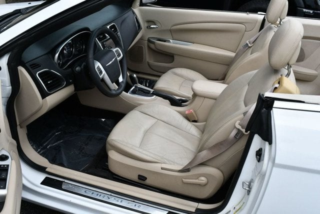 2012 Chrysler 200 2 Door Convertible Limited W/Navigation