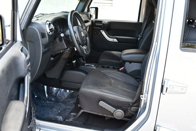 2016 Jeep Wrangler Unlimited 4WD 4 Door Rubicon W/Connectivity Group