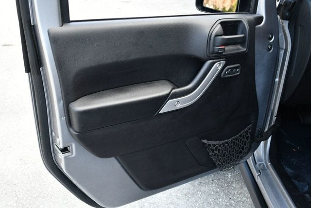 2016 Jeep Wrangler Unlimited 4WD 4 Door Rubicon W/Connectivity Group