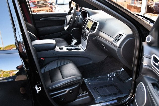 2018 Jeep Grand Cherokee SRT 4x4 SUV W/Signature Leather Package & High Performance Audio