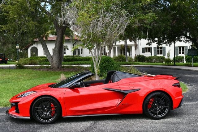 2023 Chevrolet Corvette 2 Door Z06 Convertible W/3LZ & Carbon Ceramic Brakes