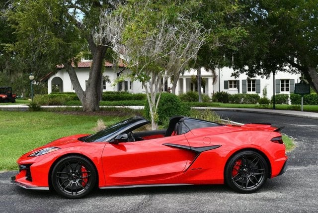 2023 Chevrolet Corvette 2 Door Z06 Convertible W/3LZ & Carbon Ceramic Brakes