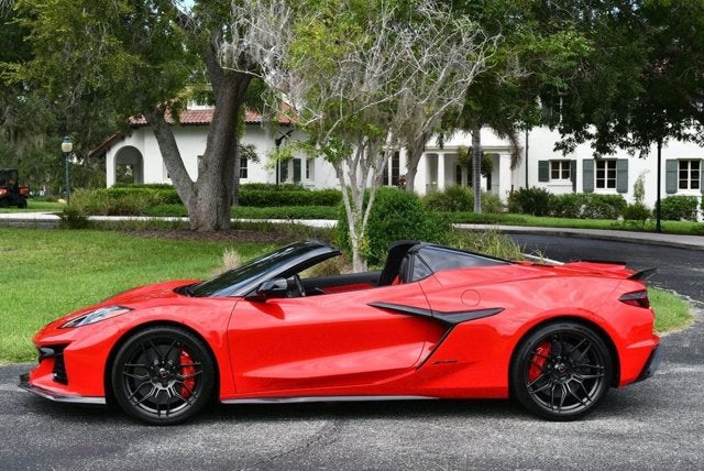 2023 Chevrolet Corvette 2 Door Z06 Convertible W/3LZ & Carbon Ceramic Brakes