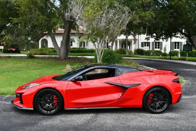 2023 Chevrolet Corvette 2 Door Z06 Convertible W/3LZ & Carbon Ceramic Brakes