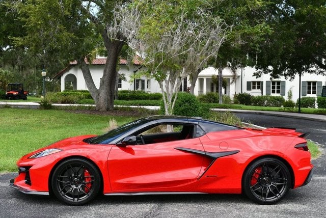 2023 Chevrolet Corvette 2 Door Z06 Convertible W/3LZ & Carbon Ceramic Brakes