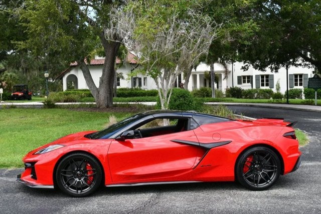 2023 Chevrolet Corvette 2 Door Z06 Convertible W/3LZ & Carbon Ceramic Brakes