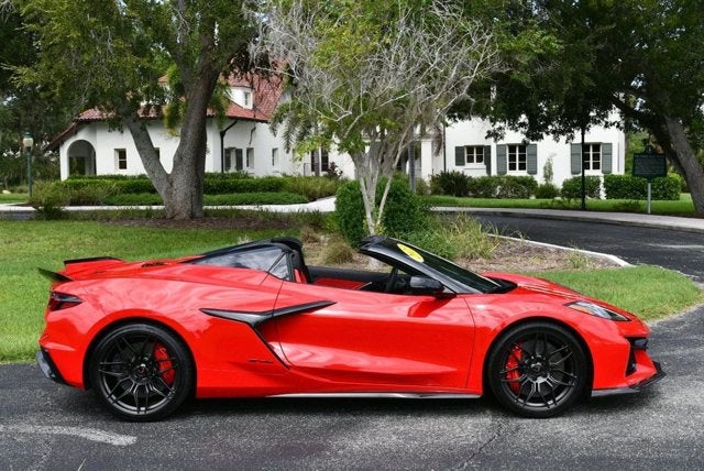 2023 Chevrolet Corvette 2 Door Z06 Convertible W/3LZ & Carbon Ceramic Brakes