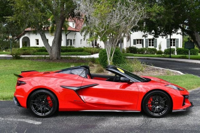 2023 Chevrolet Corvette 2 Door Z06 Convertible W/3LZ & Carbon Ceramic Brakes