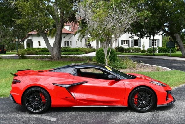2023 Chevrolet Corvette 2 Door Z06 Convertible W/3LZ & Carbon Ceramic Brakes
