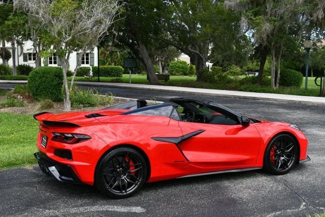 2023 Chevrolet Corvette 2 Door Z06 Convertible W/3LZ & Carbon Ceramic Brakes