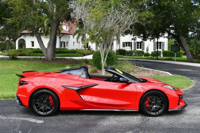 2023 Chevrolet Corvette 2 Door Z06 Convertible W/3LZ & Carbon Ceramic Brakes