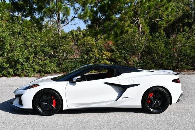 2024 Chevrolet Corvette 2 Door AWD E-Ray Convertible W/3LZ Preferred Equipment Group