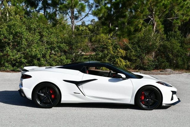 2024 Chevrolet Corvette 2 Door AWD E-Ray Convertible W/3LZ Preferred Equipment Group