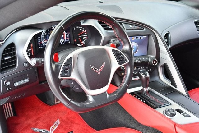 2017 Chevrolet Corvette 2LT - Photo 12