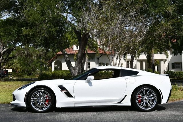 2017 Chevrolet Corvette 2LT - Photo 22