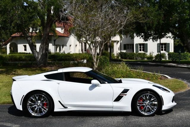 2017 Chevrolet Corvette 2LT - Photo 28