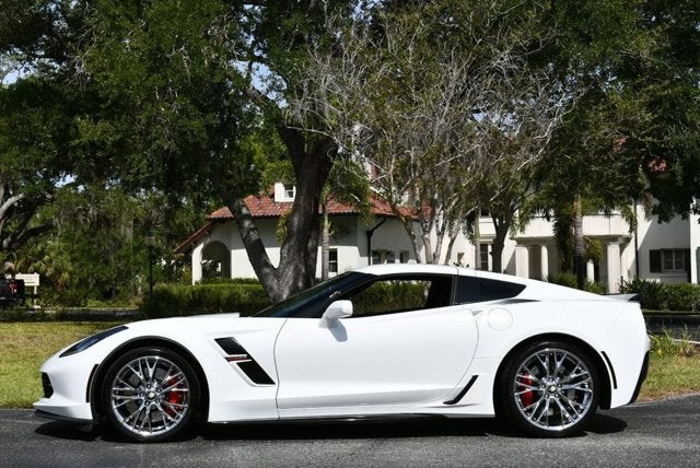 2017 Chevrolet Corvette 2LT - Photo 3