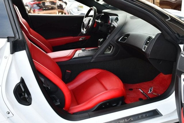 2017 Chevrolet Corvette 2LT - Photo 40