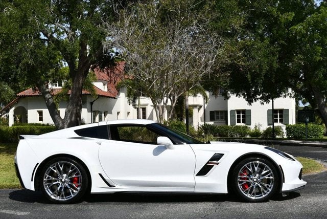 2017 Chevrolet Corvette 2LT - Photo 7