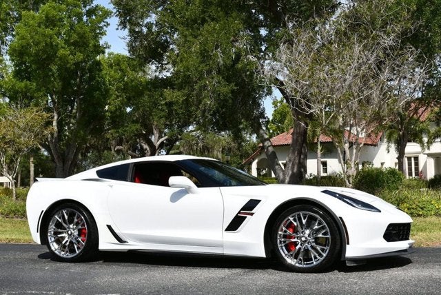 2017 Chevrolet Corvette 2LT - Photo 8