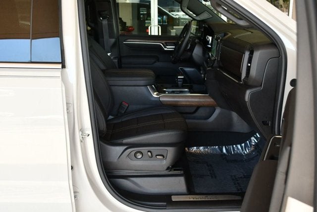 2026 Chevrolet Silverado 1500 4WD Crew Cab High Country W/Premium II Super Cruise Package