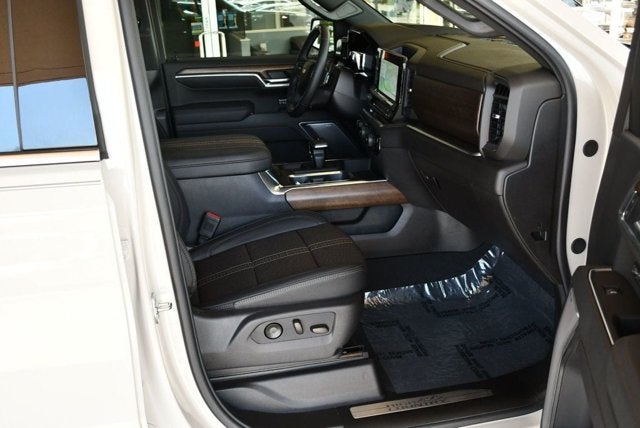 2026 Chevrolet Silverado 1500 4WD Crew Cab High Country W/Premium II Super Cruise Package