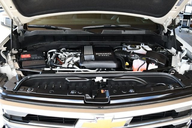 2026 Chevrolet Silverado 1500 4WD Crew Cab High Country W/Premium II Super Cruise Package