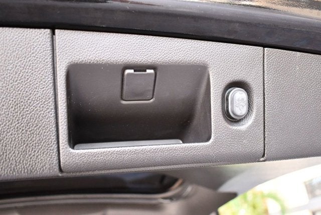 2018 GMC Yukon 2WD 4 Door Denali W/Ultimate & Open Road Packages