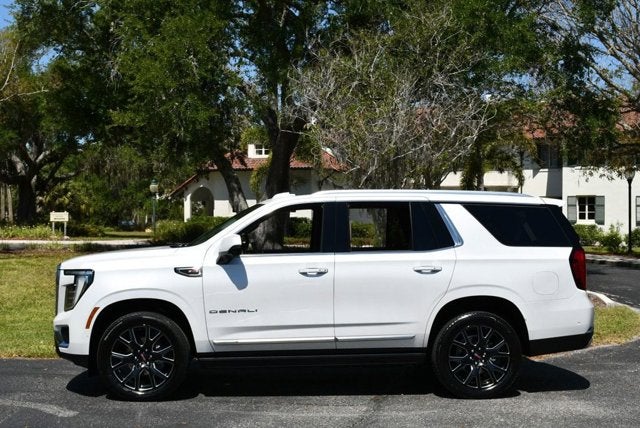 2025 GMC Yukon 4WD 4 Door Denali W/Sun & Power Step Package