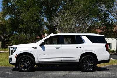 2025 GMC Yukon 4WD 4 Door Denali W/Sun & Power Step Package