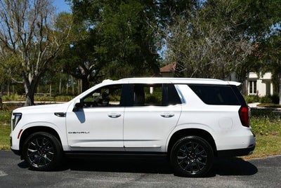 2025 GMC Yukon 4WD 4 Door Denali W/Sun & Power Step Package