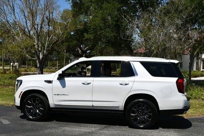 2025 GMC Yukon 4WD 4 Door Denali W/Sun & Power Step Package