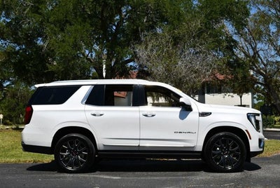 2025 GMC Yukon 4WD 4 Door Denali W/Sun & Power Step Package