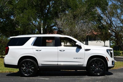 2025 GMC Yukon 4WD 4 Door Denali W/Sun & Power Step Package