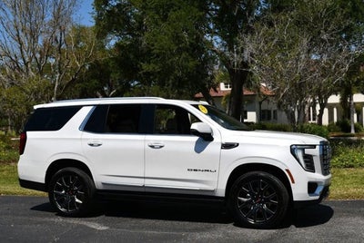 2025 GMC Yukon 4WD 4 Door Denali W/Sun & Power Step Package