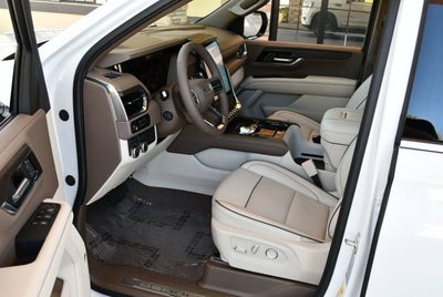 2025 GMC Yukon 4WD 4 Door Denali W/Sun & Power Step Package