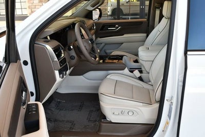 2025 GMC Yukon 4WD 4 Door Denali W/Sun & Power Step Package