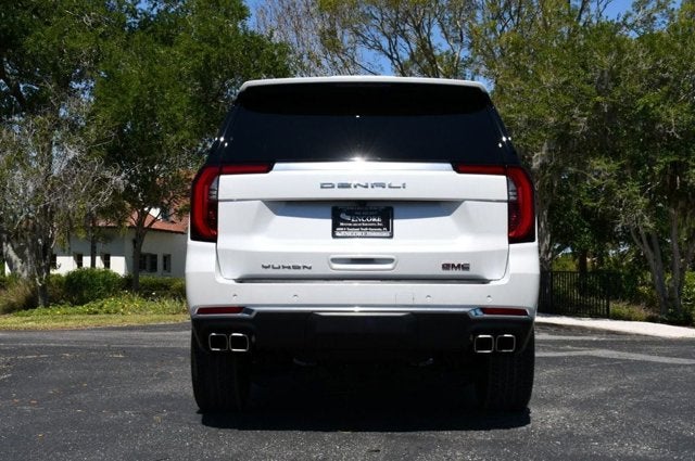 2025 GMC Yukon 4WD 4 Door Denali W/Sun & Power Step Package