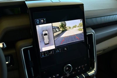 2025 GMC Yukon 4WD 4 Door Denali W/Sun & Power Step Package