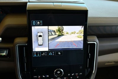 2025 GMC Yukon 4WD 4 Door Denali W/Sun & Power Step Package