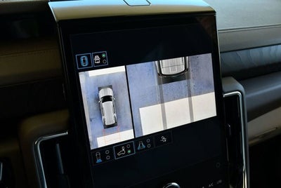 2025 GMC Yukon 4WD 4 Door Denali W/Sun & Power Step Package