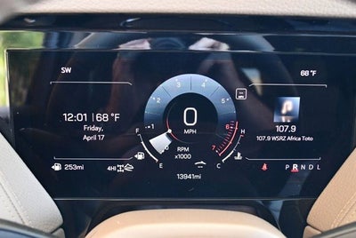 2025 GMC Yukon 4WD 4 Door Denali W/Sun & Power Step Package