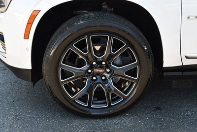 2025 GMC Yukon 4WD 4 Door Denali W/Sun & Power Step Package