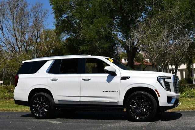 2025 GMC Yukon 4WD 4 Door Denali W/Sun & Power Step Package