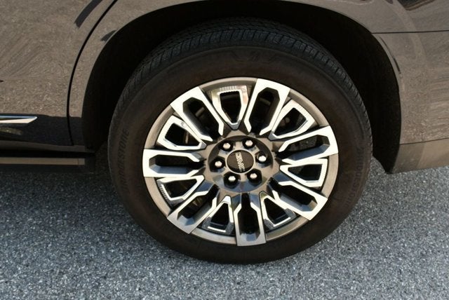 2023 GMC Yukon Denali Ultimate 4WD 4 Door SUV W/Super Cruise