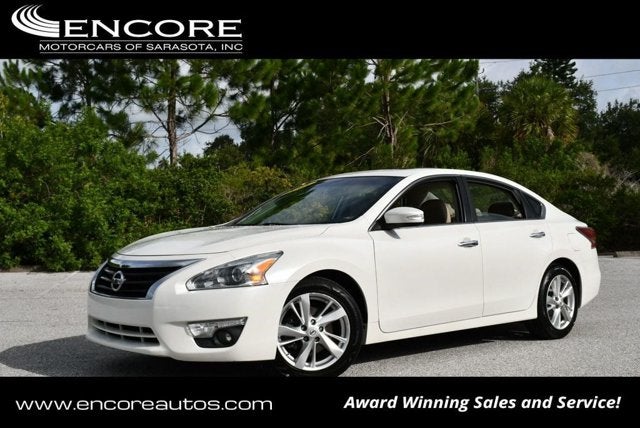 2015 Nissan Altima SL 2.5 I4 Sedan W/Moonroof Package