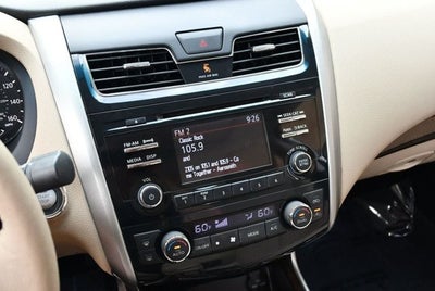 2015 Nissan Altima SL 2.5 I4 Sedan W/Moonroof Package