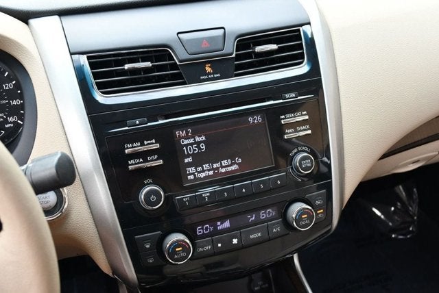 2015 Nissan Altima SL 2.5 I4 Sedan W/Moonroof Package