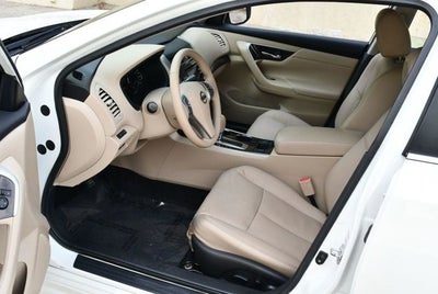 2015 Nissan Altima SL 2.5 I4 Sedan W/Moonroof Package